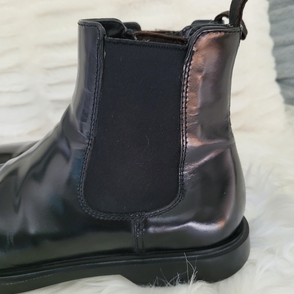 Prada Men's "2T 0796 Black Leather Chelsea Boots Made in Italy, US Size 6. - Picture 5 of 8